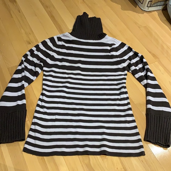 EUC RW&CO women’s Brown & Mauve Striped Turtleneck - size XL - Picture 12 of 17